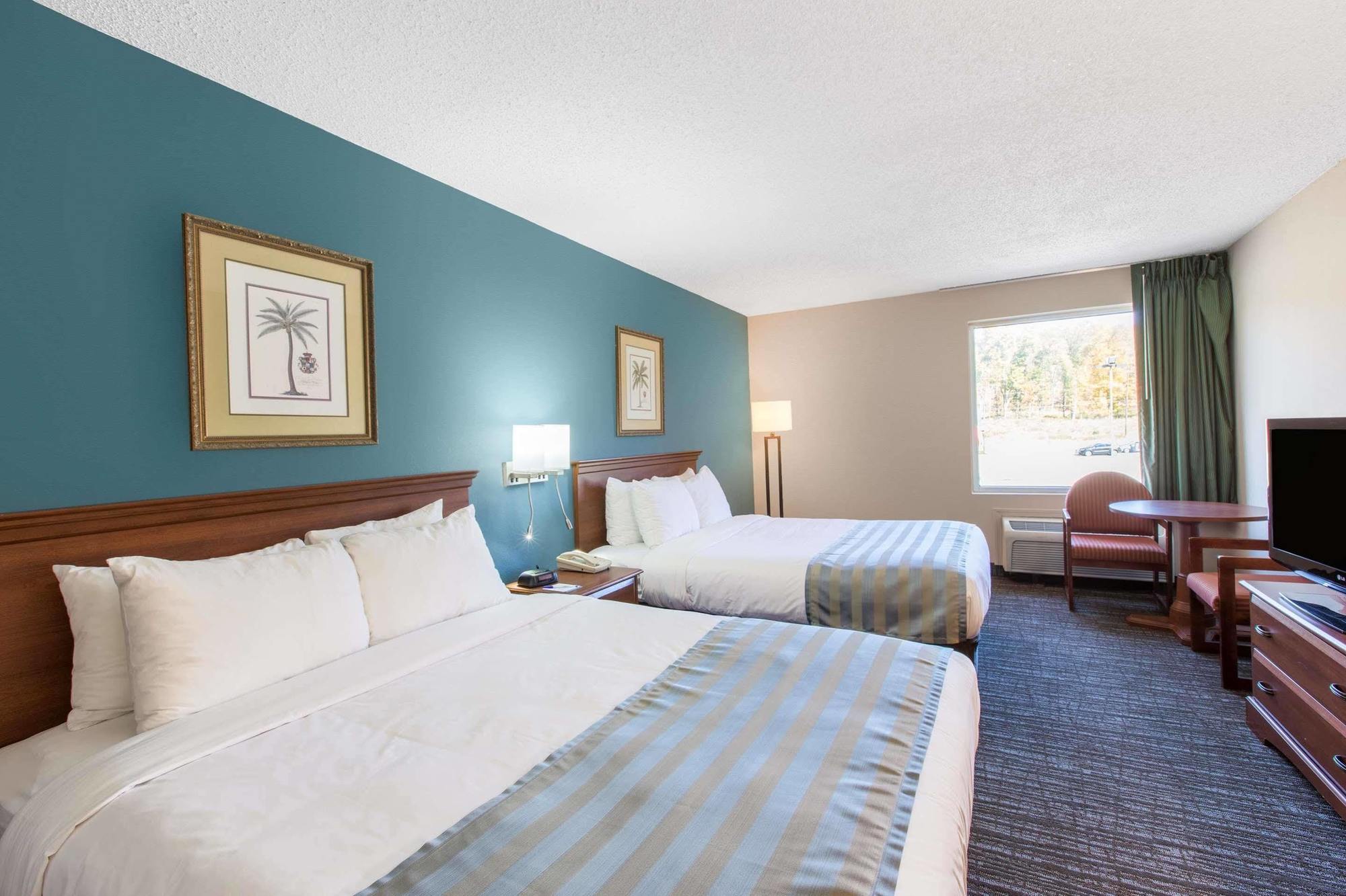 Baymont By Wyndham Bartonsville Poconos Eksteriør billede